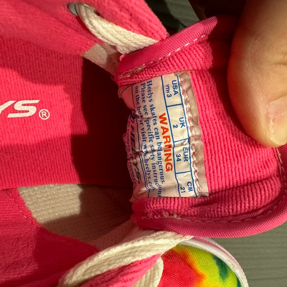 Heelys Tie-Dye Size 3 - Picture 7 of 8